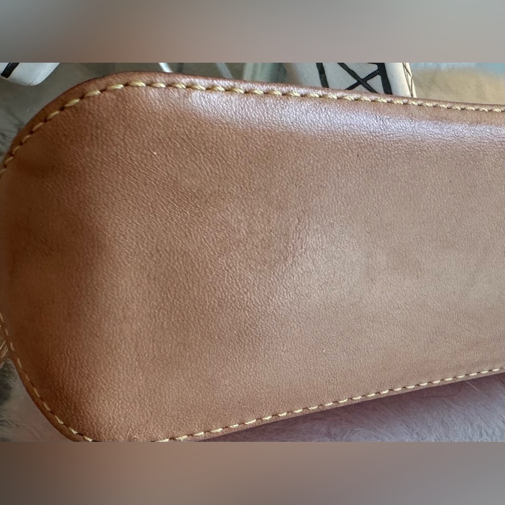 🇬🇧❤️Louis Vuitton London Elizabeth Pouch🇬🇧❤️ - Picture 13 of 16